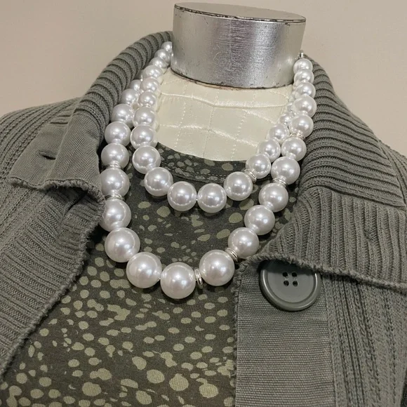 XL double strand white pearl statement necklace - Picture 3 of 5
